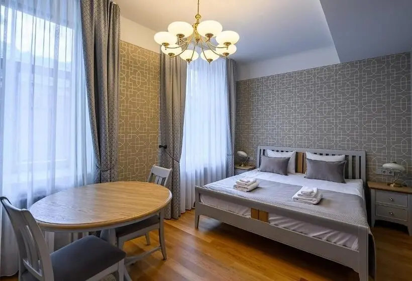 Roze Kå«rmäjas Residence
