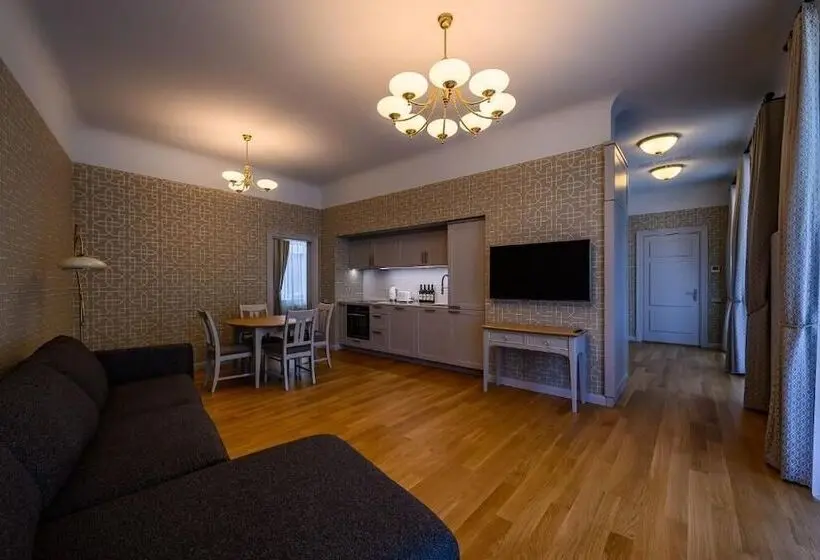 Roze Kå«rmäjas Residence
