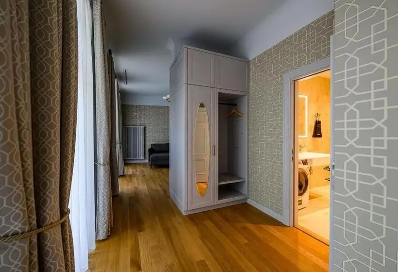 Roze Kå«rmäjas Residence