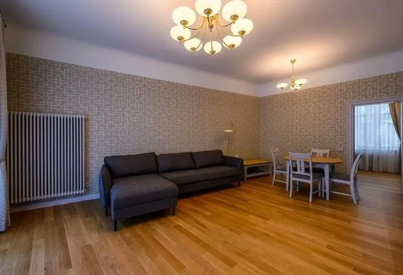 Roze Kå«rmäjas Residence