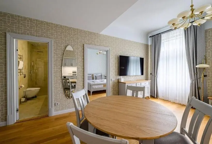 Roze Kå«rmäjas Residence