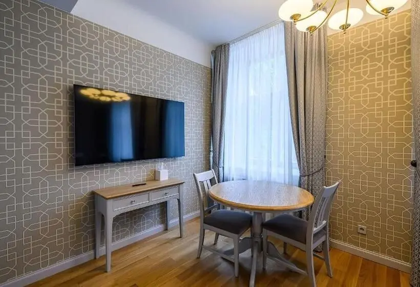 Roze Kå«rmäjas Residence