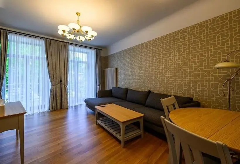 Roze Kå«rmäjas Residence