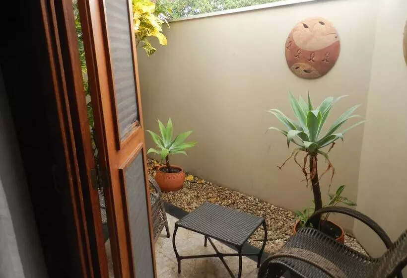 ホテル Paradise Inn