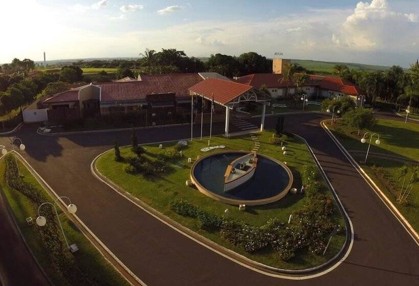 ホテル Paradise Inn