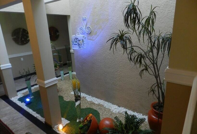 ホテル Paradise Inn