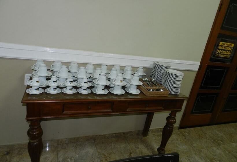 ホテル Paradise Inn