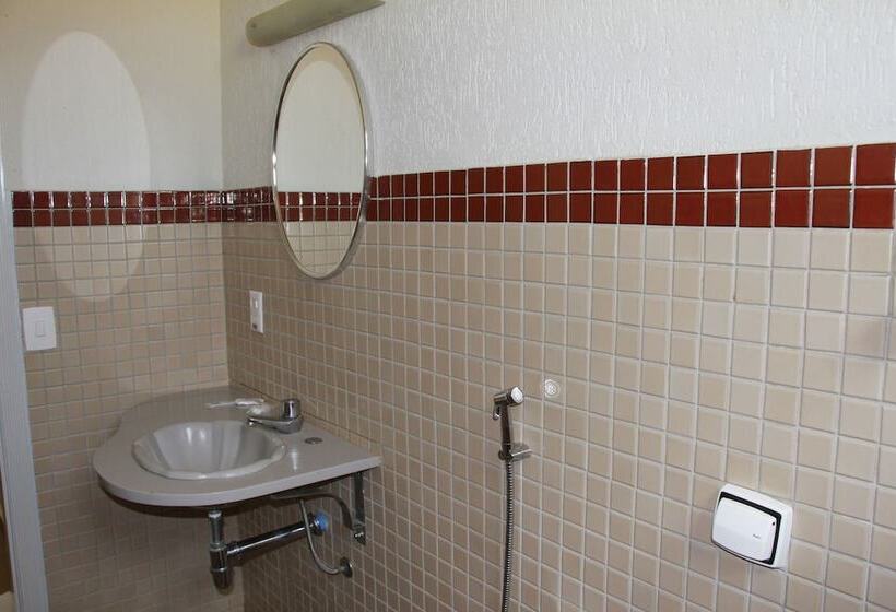 ホテル Paradise Inn