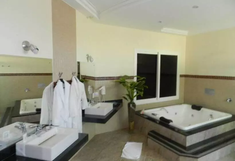 ホテル Paradise Inn