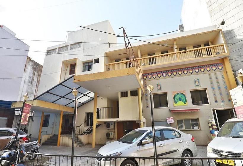 Oyo 13668 Hotel Utsav