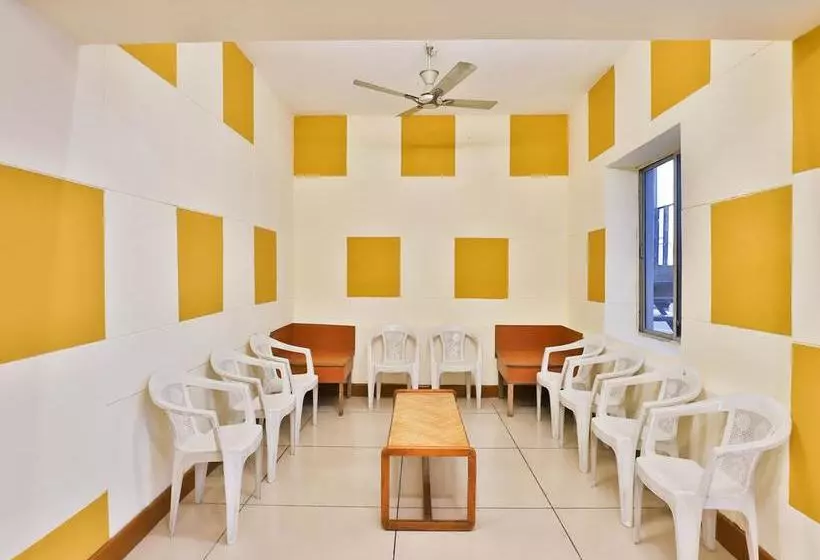 Oyo 13668 Hotel Utsav