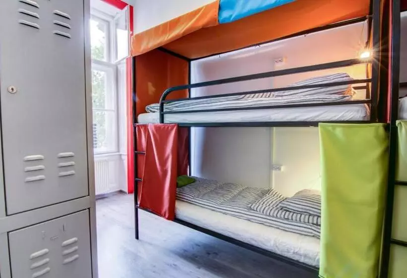 Pal's Mini Hostel