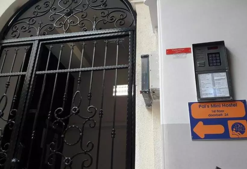 Pal's Mini Hostel