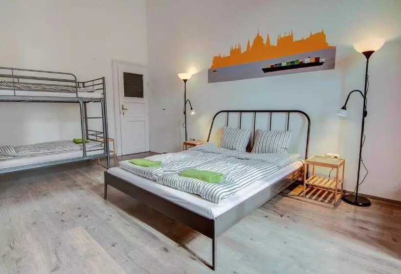Pal's Mini Hostel