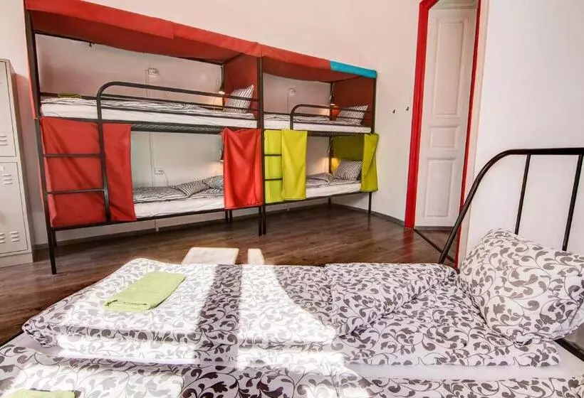 Pal's Mini Hostel