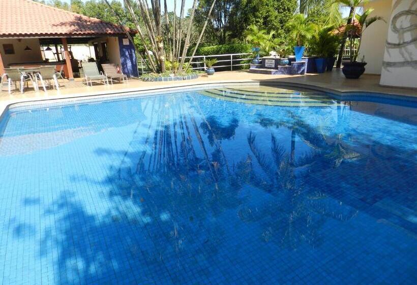 ホテル Paradise Inn