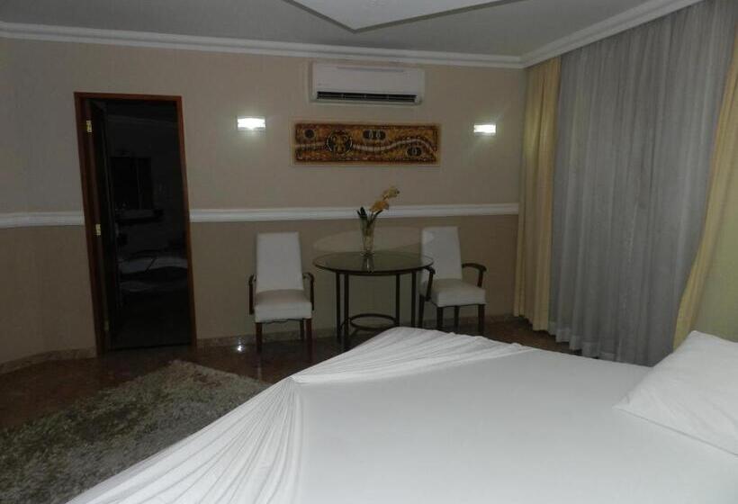 ホテル Paradise Inn