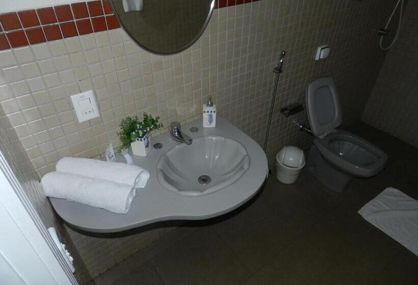 ホテル Paradise Inn