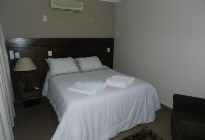 ホテル Paradise Inn