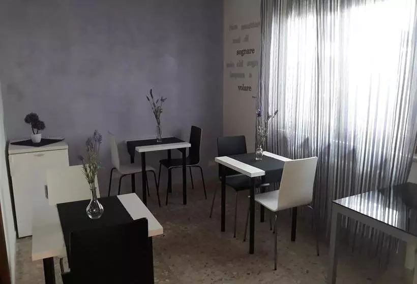 Aamiaismajoitus (B&B) Villa Elena