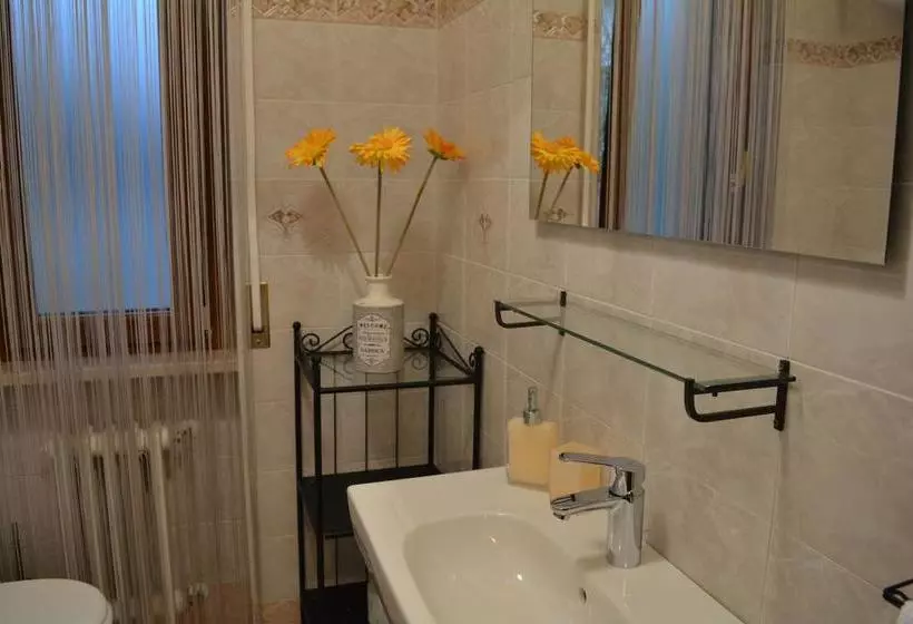 Aamiaismajoitus (B&B) Villa Elena