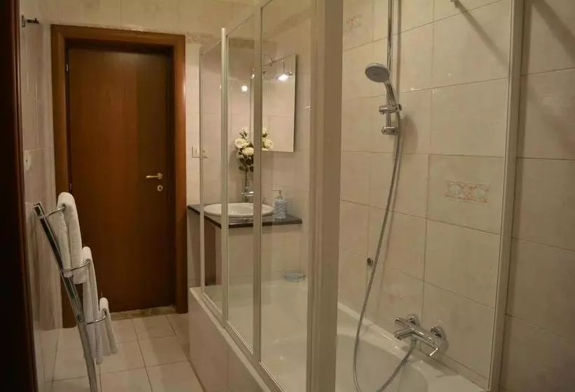 Aamiaismajoitus (B&B) Villa Elena