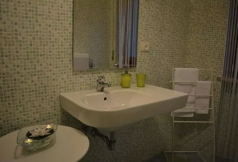 Aamiaismajoitus (B&B) Villa Elena