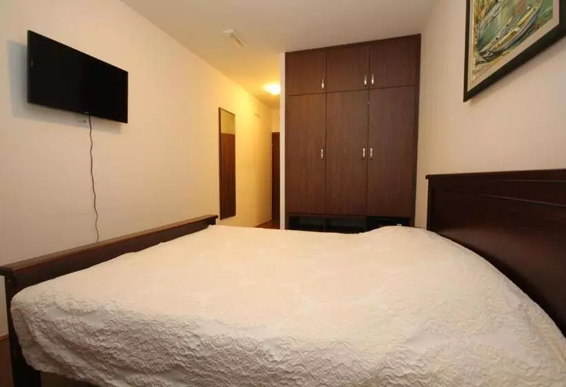 هتل Apartment Biba