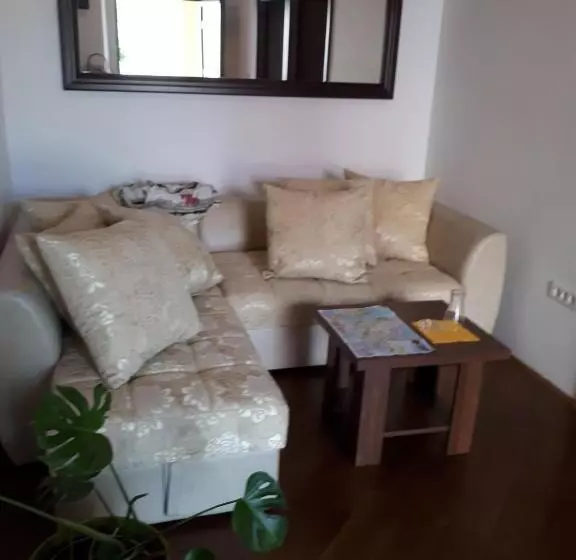 هتل Apartment Biba