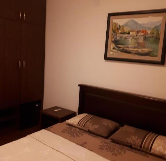 هتل Apartment Biba