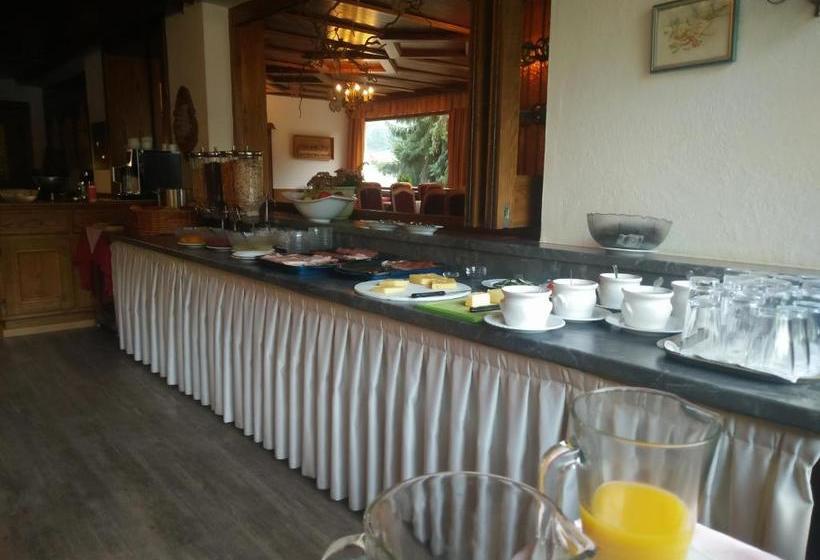 בית מלון כפרי Rogen