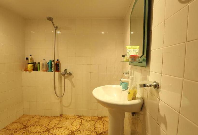 Ruzanna's Bed & Breakfast