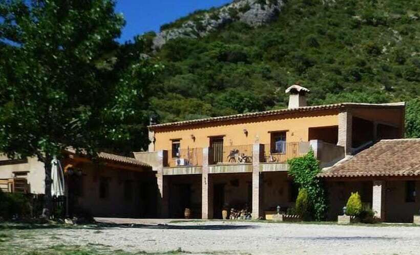 Tantaka Albergue Los Meleses