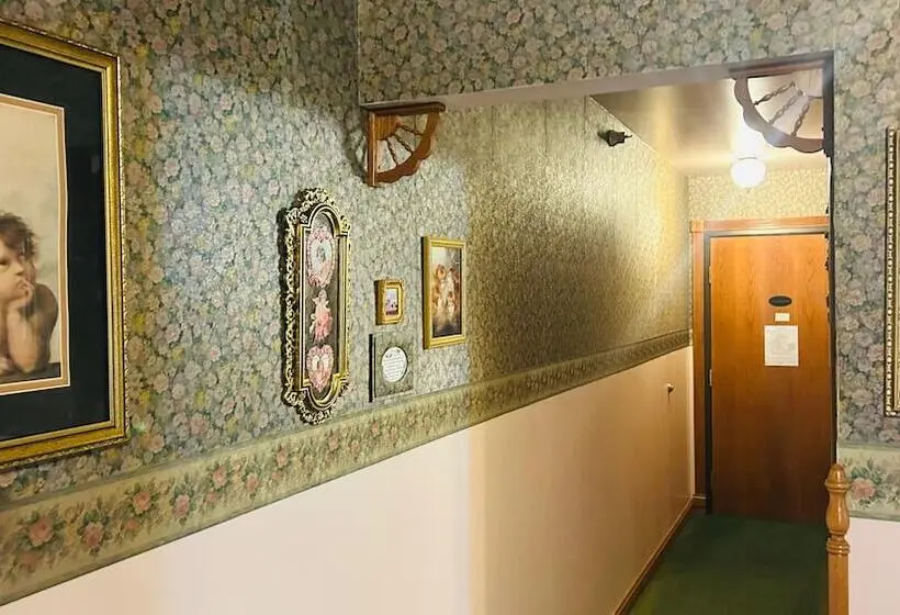 ホテル Victorian Inn By Capital O Superior Ne