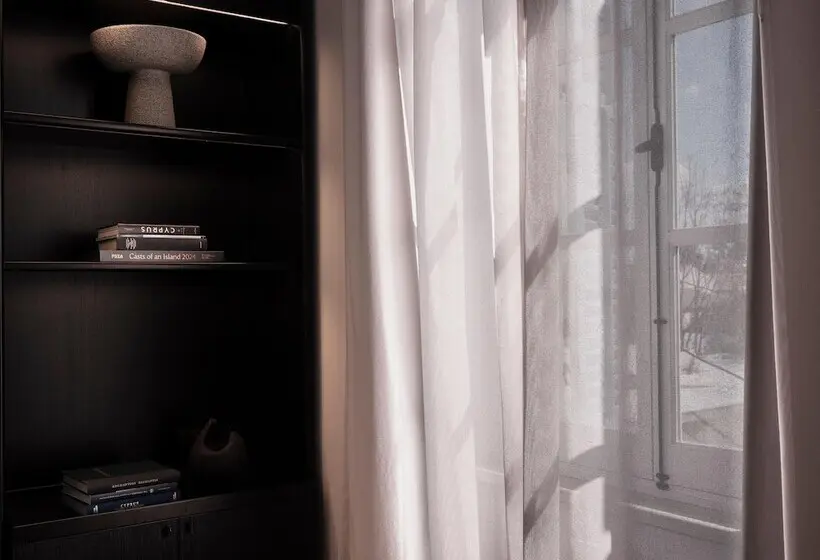 هتل Amyth Of Nicosia