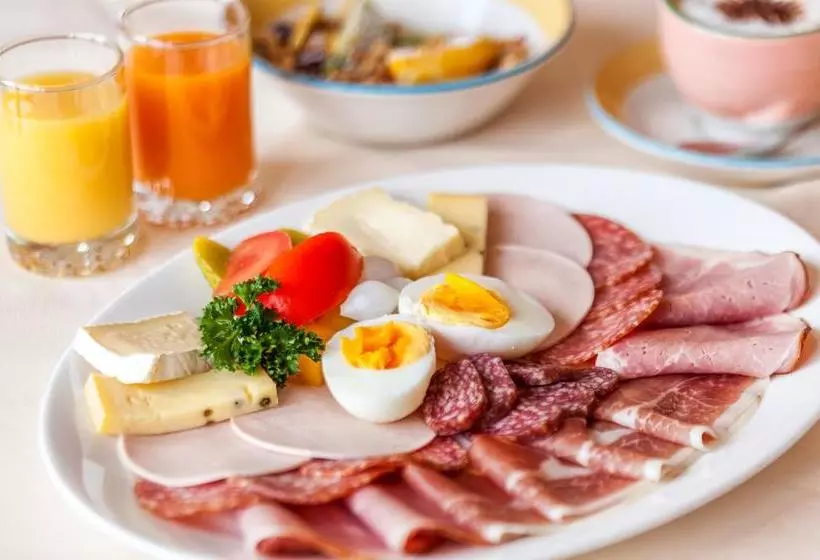 ホテル Alpinarosa