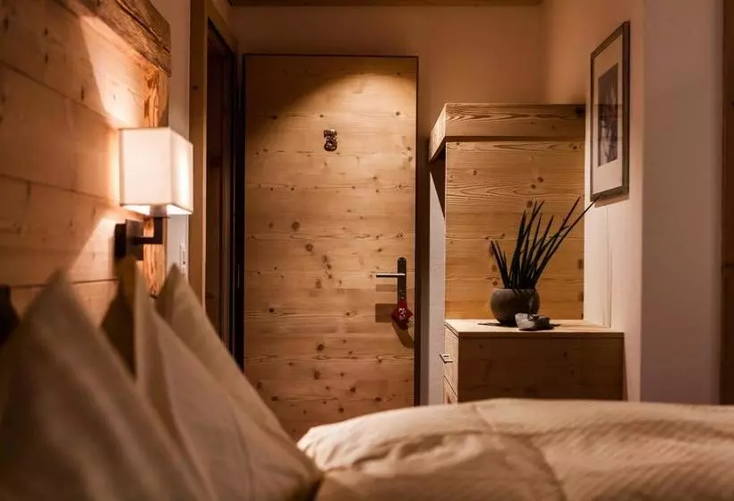 ホテル Alpinarosa