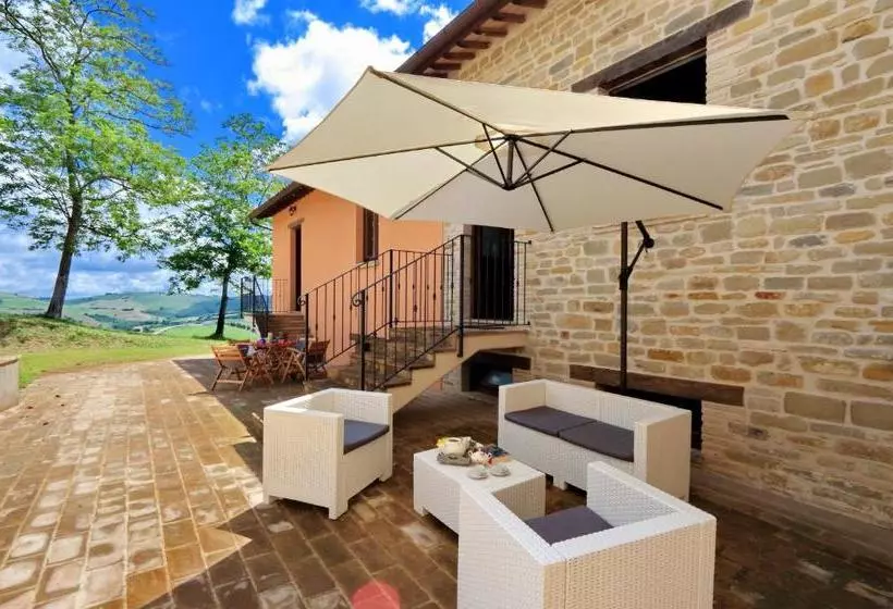 Hotelli Borgo Dei Pini