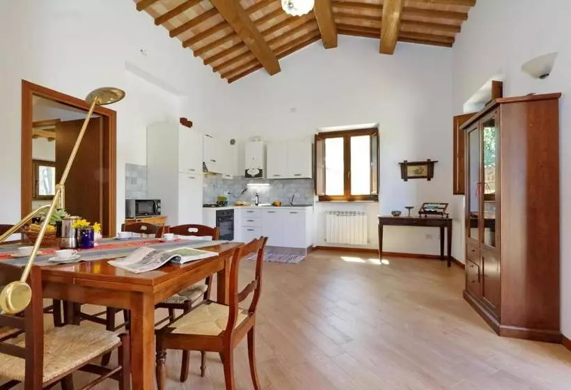 Hotelli Borgo Dei Pini