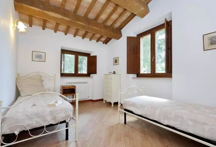 Hotelli Borgo Dei Pini