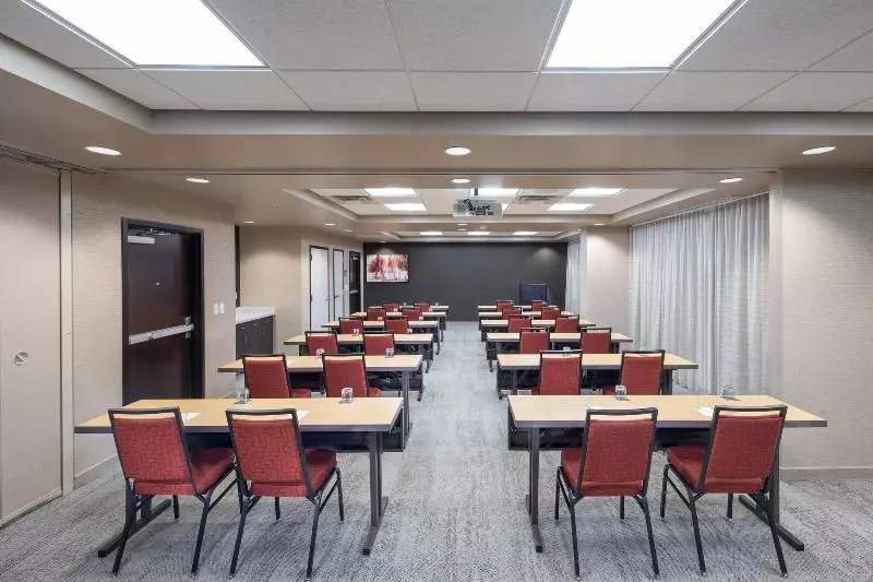 هتل Courtyard By Marriott Baton Rouge Downtown