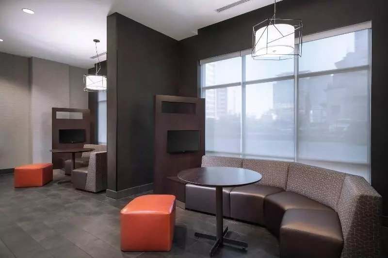هتل Courtyard By Marriott Baton Rouge Downtown