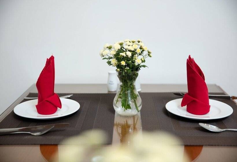 هتل Dream Central