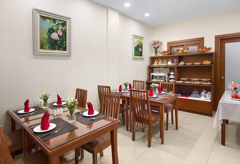 هتل Dream Central