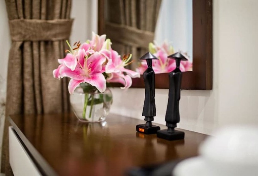 هتل Dream Central