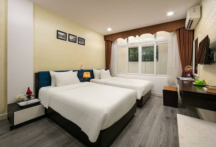 هتل Dream Central