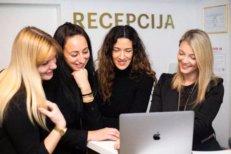 B Gold Luxury Rooms B&b