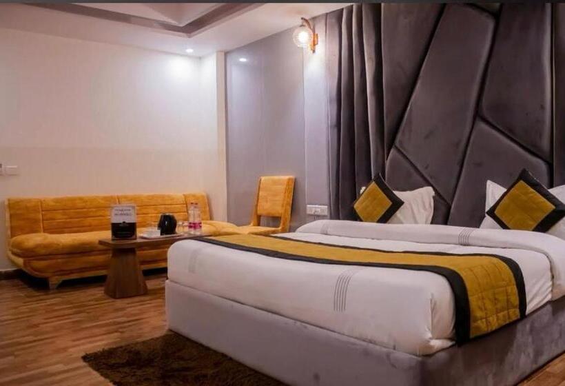 בית מלון כפרי Airport Family Stay Near Delhi Airport