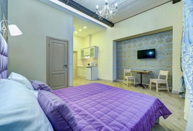 בית מלון כפרי Guest Rooms At Chaykovskogo 22