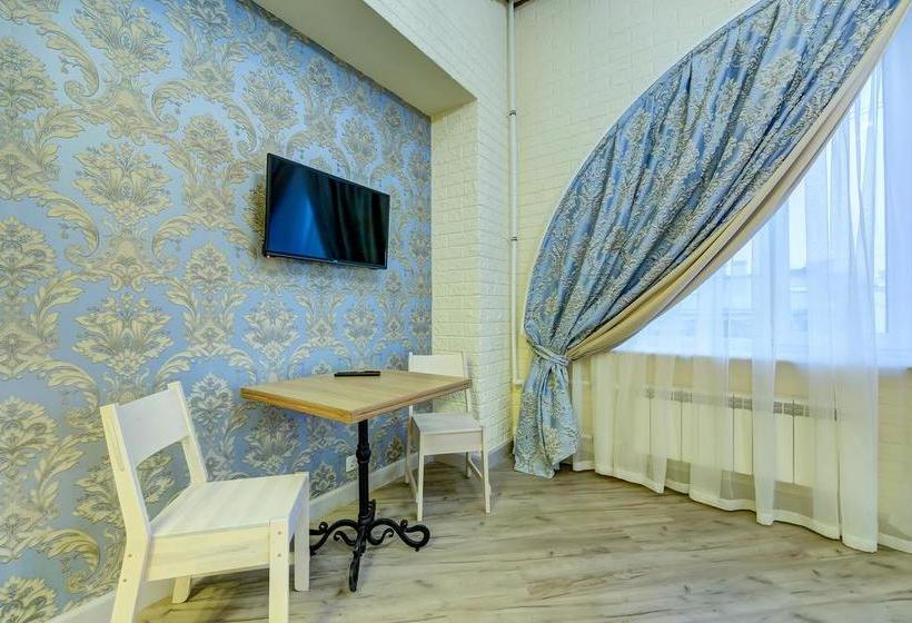 בית מלון כפרי Guest Rooms At Chaykovskogo 22